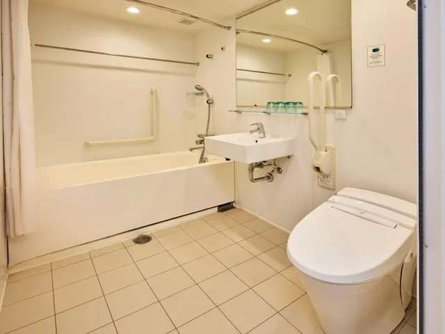 Universal, Twin Beds، ONE@Tokyo 2/4