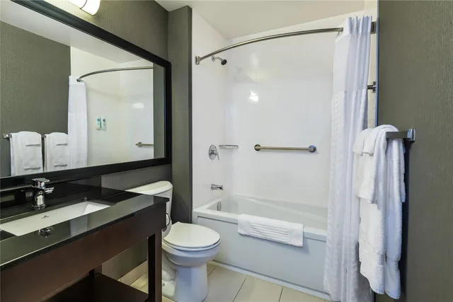 Upgrade, 2 Queen Beds، Comfort Inn Gatineau 3/3