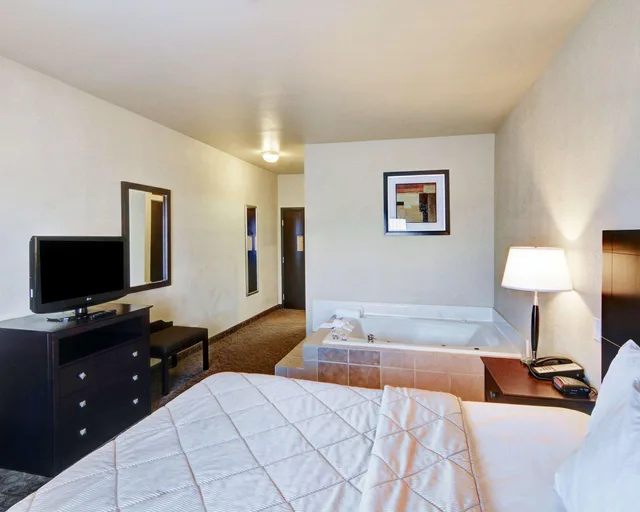 غرفة بسرير كينج، Quality Inn & Suites Terrell 4/6