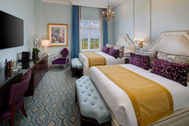 غرفة سوبيريور بسرير مزدوج، Biltmore Hotel 1/3