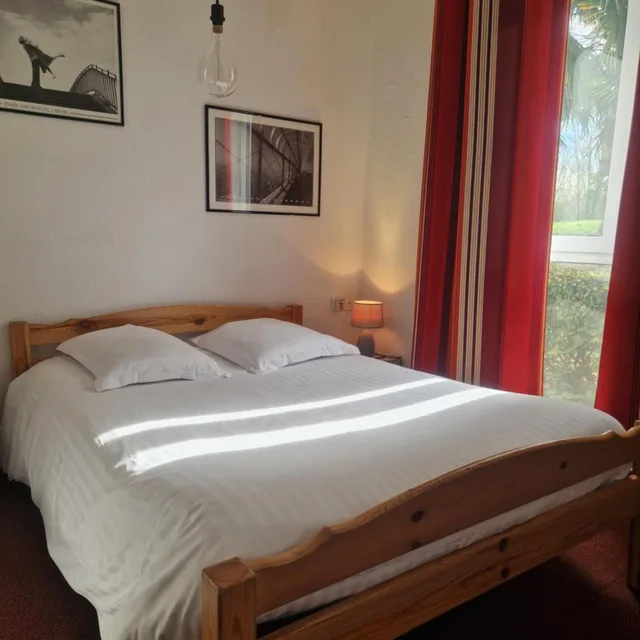 غرفة عائلية، Agape Hotel Niort- Bessines 1/10