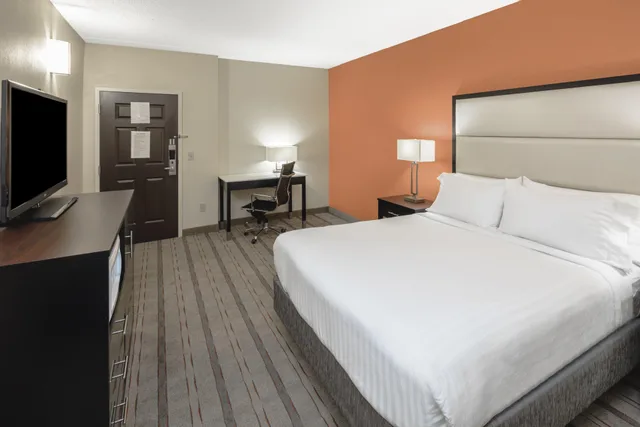 جناح، Holiday Inn Express And Suites Duluth Mall Area 1/3