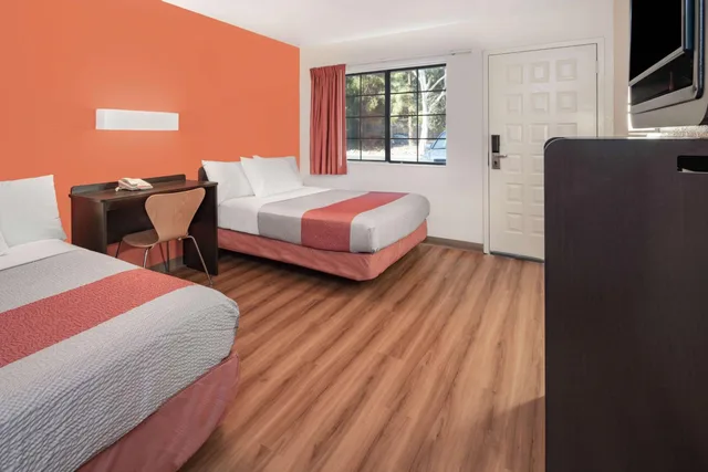غرفة رباعية لذوي الإعاقة، Motel6 Thousand Oaks, CA 8/10