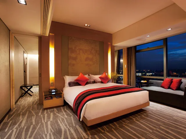 جناح تنفيذي بسرير كينج، The Longemont Shanghai Ex Longemont 1/2