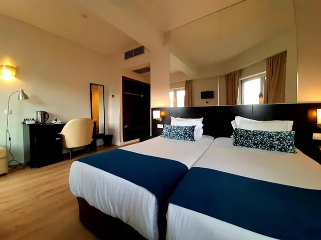 Superior, Twin Beds, Lisbon City Hotel 1/1