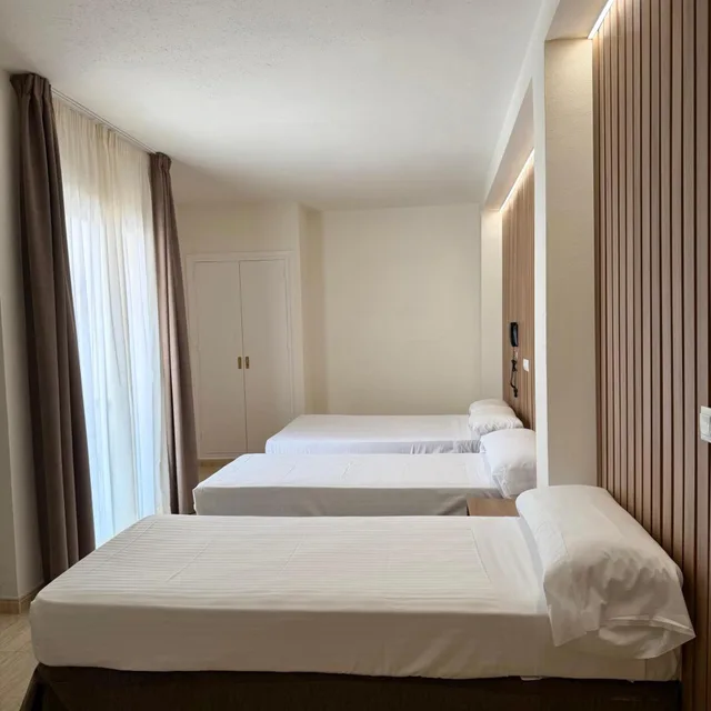 غرفة رباعية، Hotel Victoria Centro 2/8