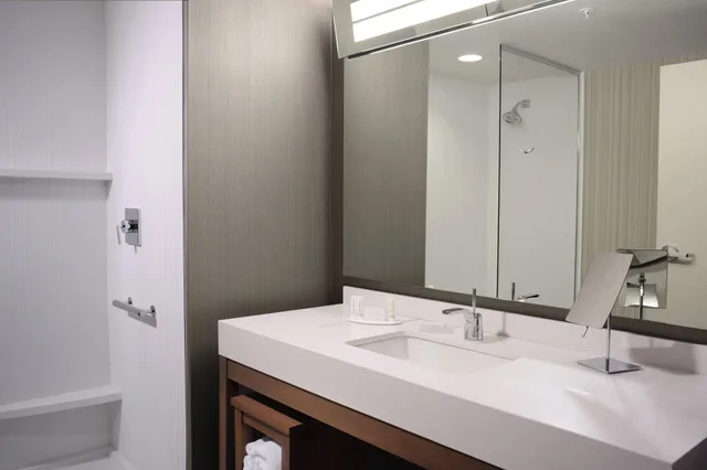 Room, Multiple Beds، Courtyard by Marriott Dallas Plano/The Colony 1/1