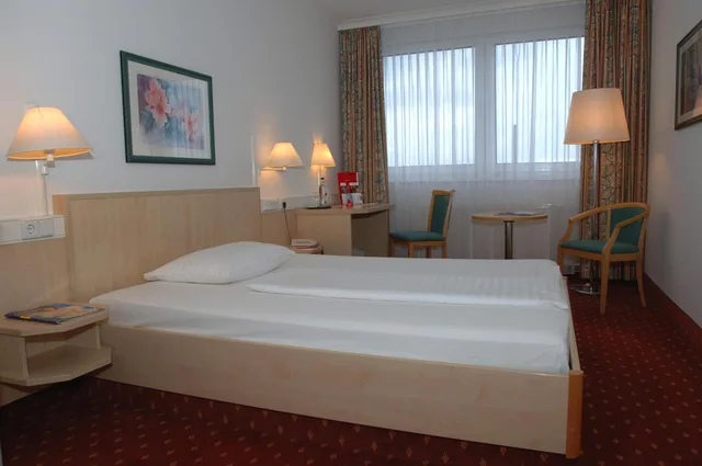 غرفة بسرير مزدوج، InterCityHotel Schwerin 4/10