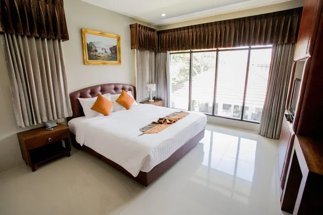 Executive, King Bed, The Desiign Hotel 1/2