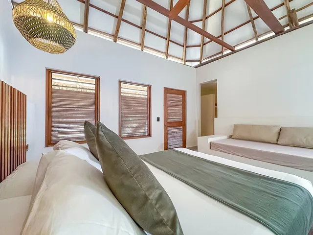غرفة كلاسيكية بسرير مزدوج وسرير فردي، HUKUMEIZI HOTEL 1/3