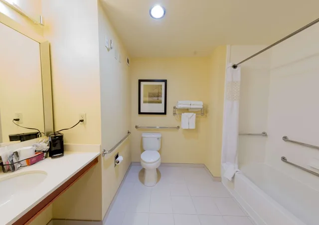 جناح بسرير كينج، Hampton Inn Suites Riverside Corona East 4/4