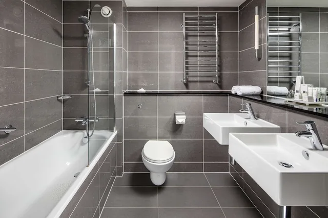 غرفة قياسية، Majestic Hotel Cardiff 4/7
