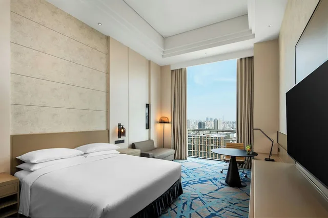1 Bedroom, Club, Suite, King Bed, Renaissance Shanghai Caohejing Hotel 1/2