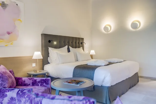 Petite, King Bed، Carrossa Hotel Spa Villas 2/3