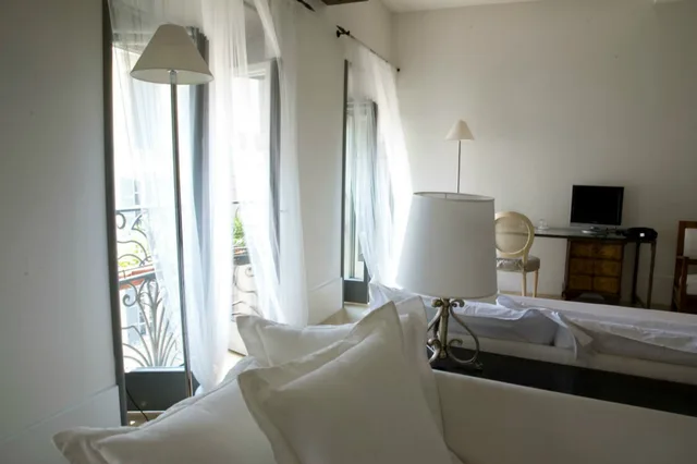 جناح بسرير مزدوج، Milanosuites 2/6
