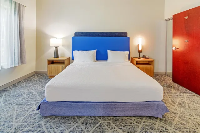 Studio, Suite, King Bed, Hampton Inn Foley 6/10