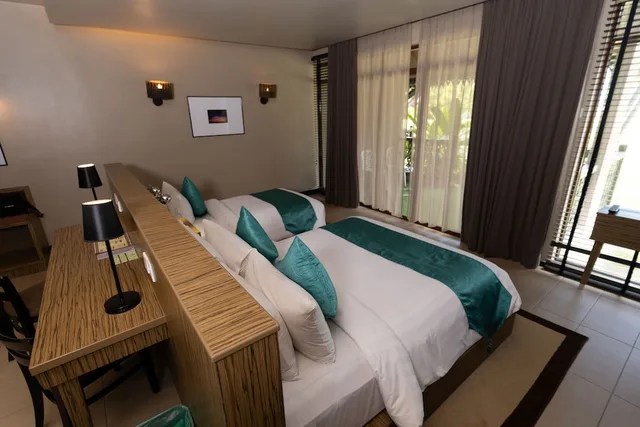 Garden Suite, 1 Queen and 1 Single Bed، Ombak Villa Langkawi 2/4