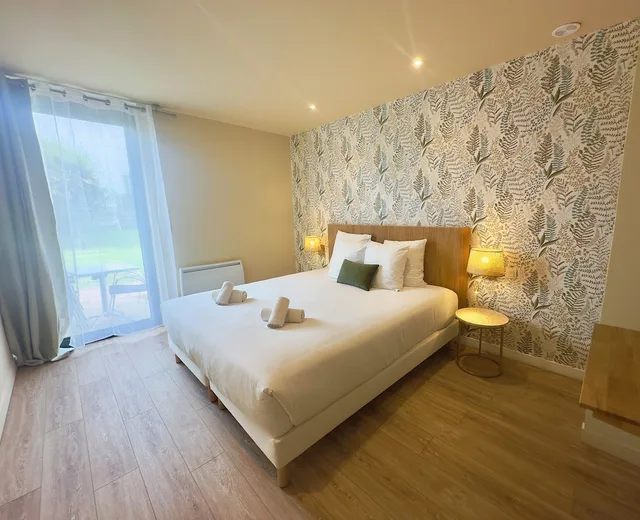 غرفة كومفورت بسرير كينج في الطابق الأرضي، Best Western Hotel de la plage Normandie 3/7