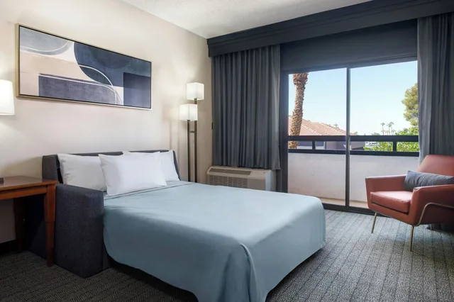 جناح بسرير كينج، Courtyard By Marriott Phoenix Airport 1/5
