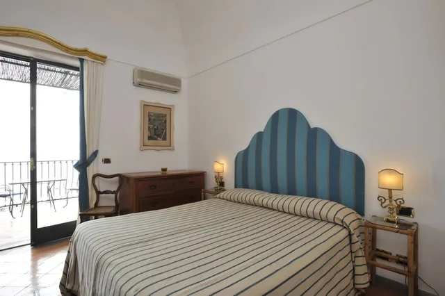 Classic, Double Bed, Sea Front، Albergo Miramare Positano 1/6