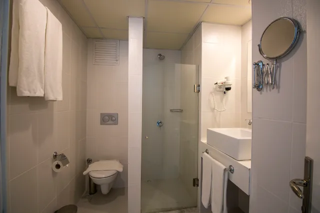 Room, Double Bed, Lateral Side Sea View، Casa Blanca Beach - Adults Only 2/2