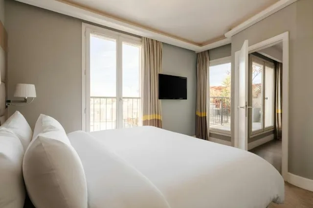 جناح بشرفة بمطبخ صغير، L Edmond Hotel Parc Monceau 1/1