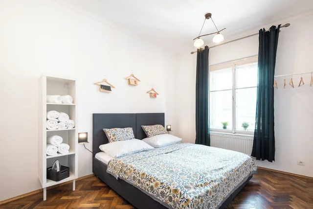 2 Bedrooms, Connecting, Apartment, 2 Bunk Beds, 3 Beds, Hybernska Apartments 5/10