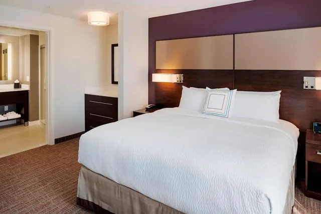 استوديو بسرير كينج مع أريكة لذوي الإعاقة، Residence Inn by Marriott Bangor 1/2