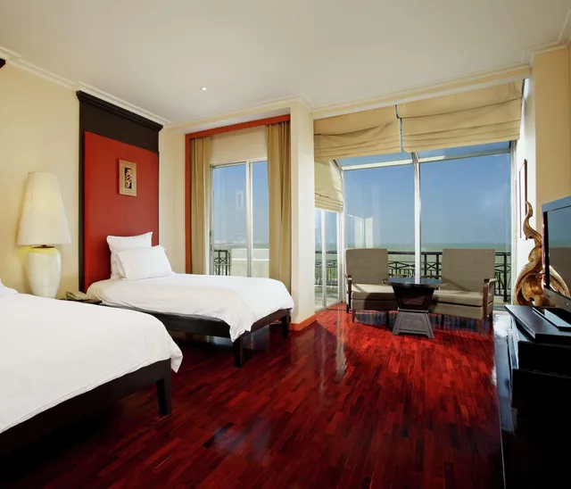 جناح رئاسي مع دخول صالة النادي، Hilton Hua Hin Resort and SPA 4/5