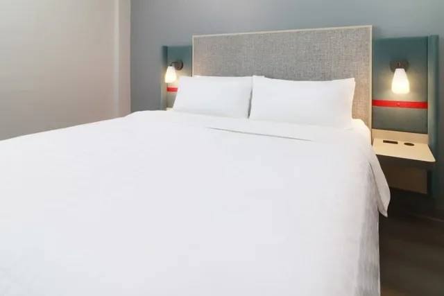 avid hotel Queretaro Centro Sur by IHG، سانتياغو دي كويريتارو 11/50