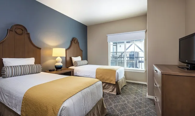 شقة سكنية قياسية بسرير كينج بغرفتي نوم مع أريكة بمطبخ، Worldmark Solvang 2/2