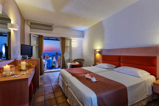 بنغل بسريرين منفصلين، Sirens Beach Hotel 4/7