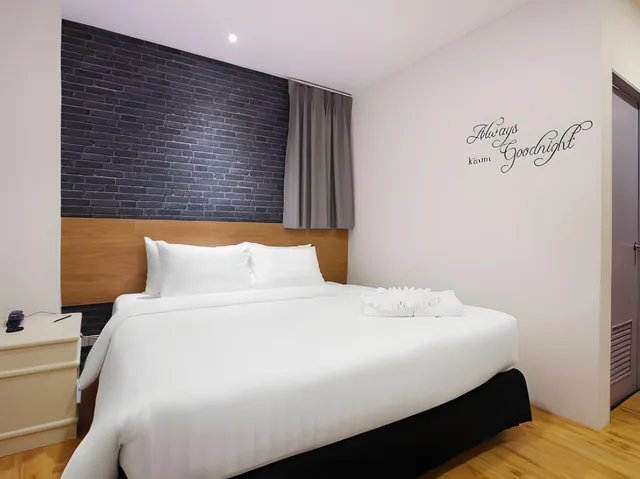 Standard, King Bed, No Window، Pula Silom 2/2