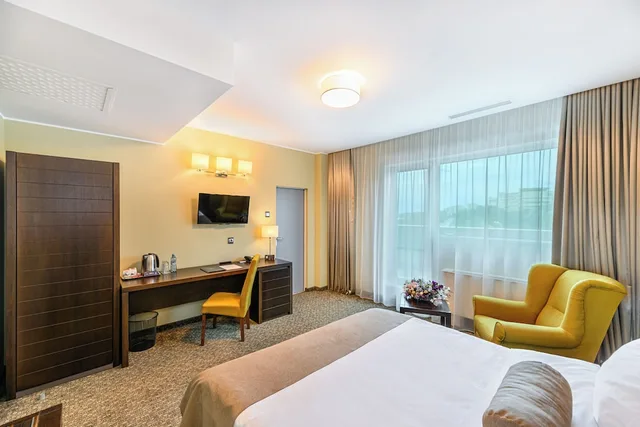 غرفة بزنس بسرير كوين بإطلالة على النهر، Vega Hotel 2/10
