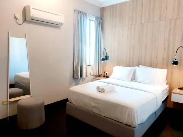 جناح تنفيذي بسرير كينج وسرير كوين بغرفتي نوم، Century Bay Private Residences 7/10