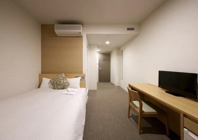 غرفة سوبيريور بإطلالة على المدينة مفردة بسرير مزدوج، HOTEL Crown Hills Ueno Premier (ex Life Tree Ueno) 1/3