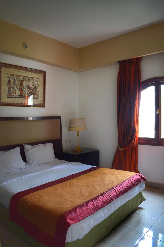 جناح، Desert View Hotel 2/6