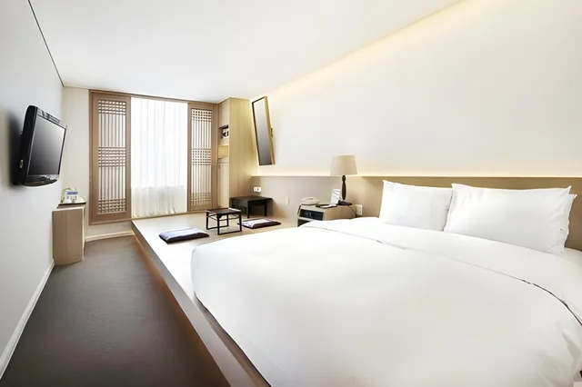 Korean, Deluxe, Futon Bed, King Bed، President Hotel Seoul 2/3