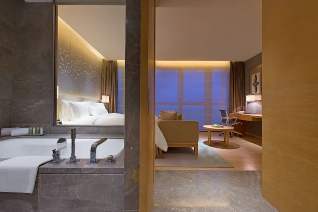 Room, King Bed, with View, The Westin Chongqing Liberation Square 10/10