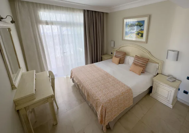 جناح بإطلالة على الشاطئ بغرفتي نوم بمسبح خاص، Holiday Club Playa Amadores 2/3