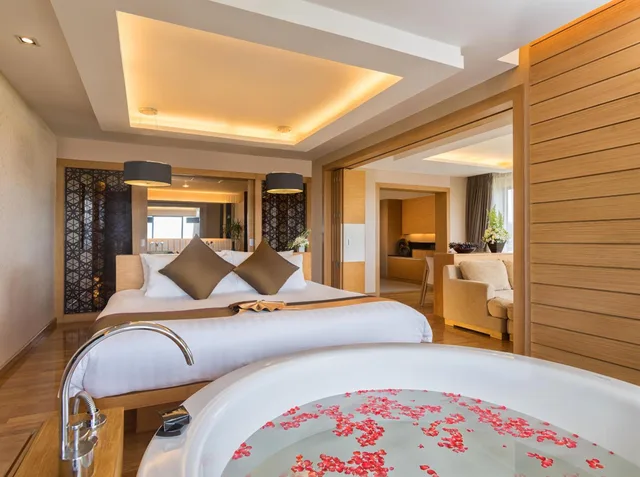 جناح عائلي بسرير كينج بإطلالة على البحر بشرفة، Novotel Phuket Kata Avista Resort And Spa 4/20