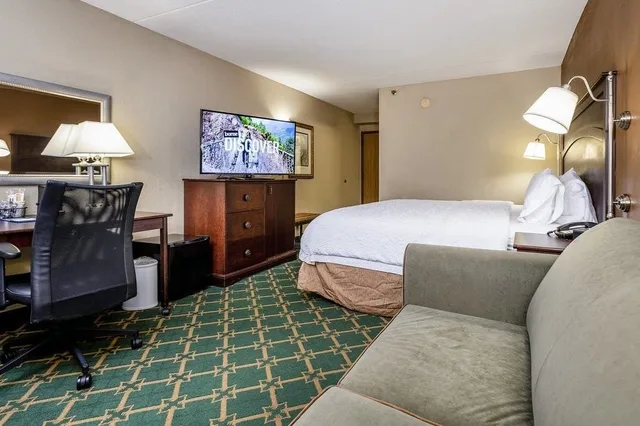 غرفة بسرير كوين لذوي الإعاقة، Wingate by Wyndham Baltimore BWI Airport 2/3