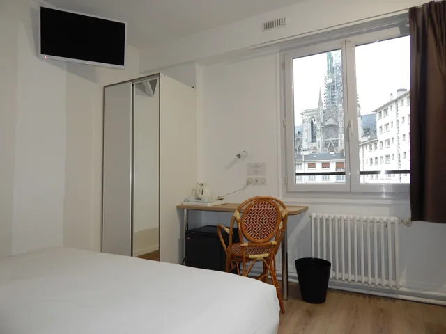 غرفة سوبيريور بسرير مزدوج، Comfort Hotel Alba Rouen 4/8