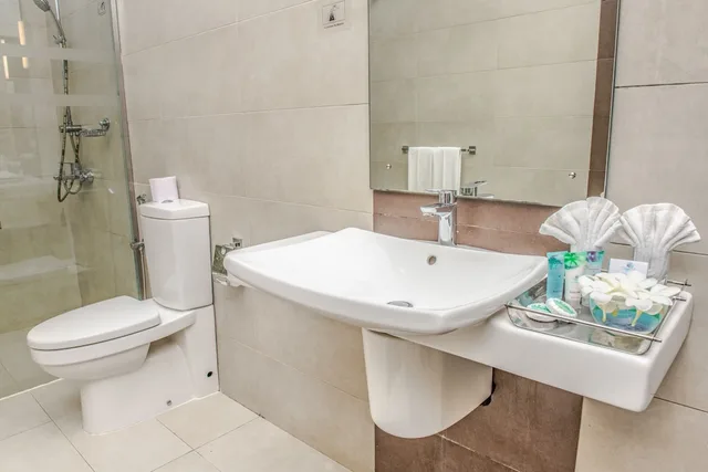 Room, King Bed, River View, Amethyst Resort Passikudah 3/6