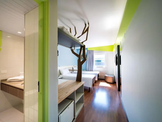 Standard, Twin Beds, ibis Styles Curitiba Centro Civico 10/10