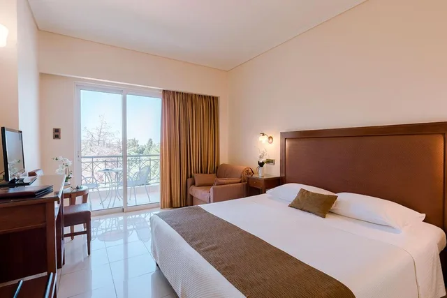 Classic, Double Bed, Lateral Pool or Side Sea View، Akti Taygetos Conference resort 1/6