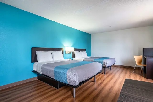 غرفة ديلوكس بسريرين مزدوجين لذوي الإعاقة، Motel6 Rocky Mount, NC 5/8