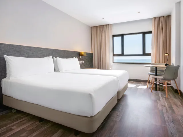 غرفة بإطلالة على البحر، Hotel Cadiz Paseo Del Mar Affiliated By Melia 1/10