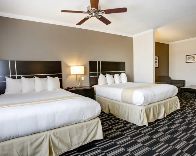 Suite, Multiple Beds، Quality Inn & Suites Bryan-College Station 2/5