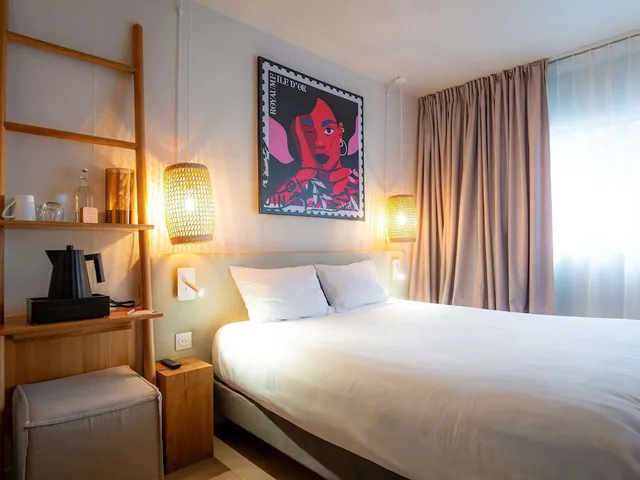 غرفة كلاسيكية بسرير مزدوج بإطلالة على المدينة، Mercure St Raphael Centre Plage 4/10